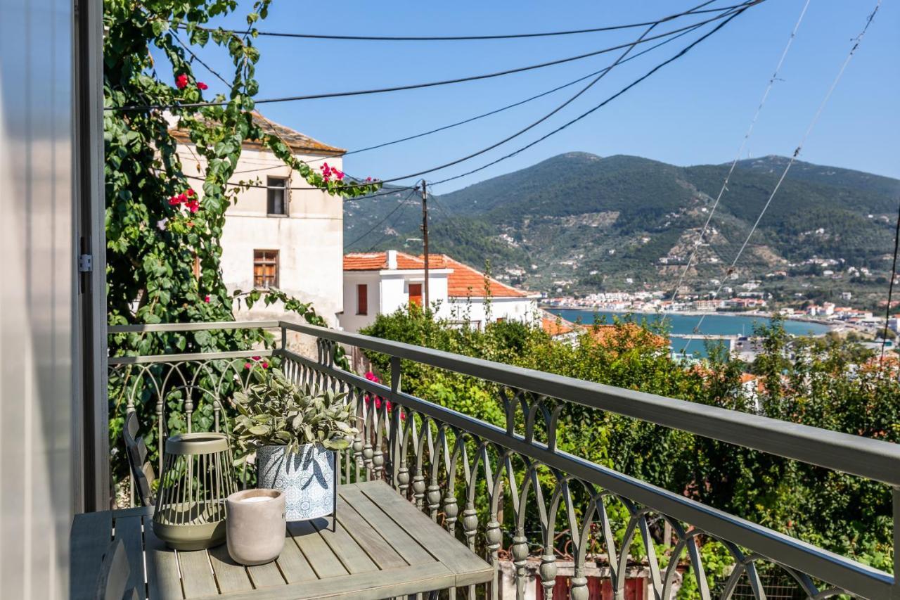 Breezy Rooftop House Skopelos Town Exterior photo